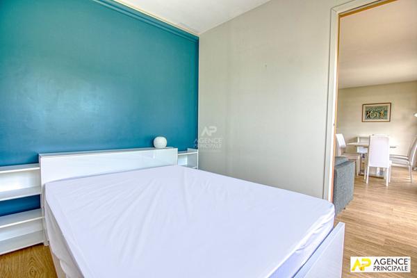Versailles Clagny Appartement 2 pièces de 46,08 m² Carrez situé au 4ème et dernier étage d'une résidence bien entretenue avec ascenseur, gardien €355 000 ** - Référence 27690