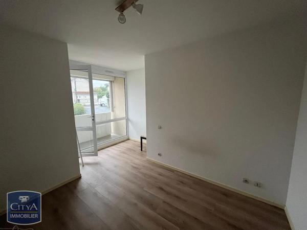 Appartement à louer 2 pièces 40.35m² Poitiers (86000)