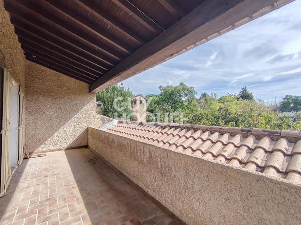 Carpentras Lègue - Maison de 7 pièce(s) de 210 m² avec 5 chambres, jardin et garage