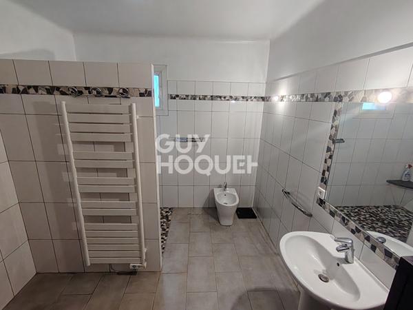 Carpentras Lègue - Maison de 7 pièce(s) de 210 m² avec 5 chambres, jardin et garage