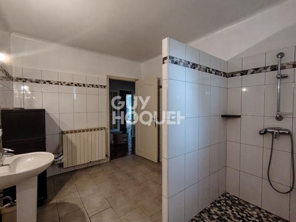 Carpentras Lègue - Maison de 7 pièce(s) de 210 m² avec 5 chambres, jardin et garage