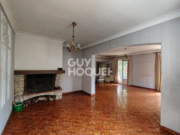 Carpentras Lègue - Maison de 7 pièce(s) de 210 m² avec 5 chambres, jardin et garage
