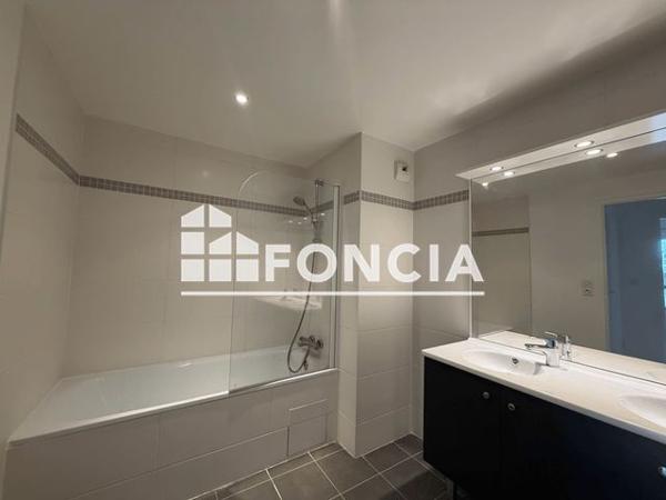 Location Appartement 3 pièces 79.4 m² - 9 RUE JOSEPH MARTRAY Rennes 35000