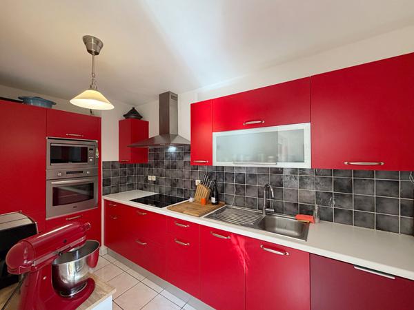 Hyères centre ville - Appartement de type 3 - Résidence récente - Garage