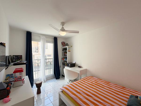 Hyères centre ville - Appartement de type 3 - Résidence récente - Garage