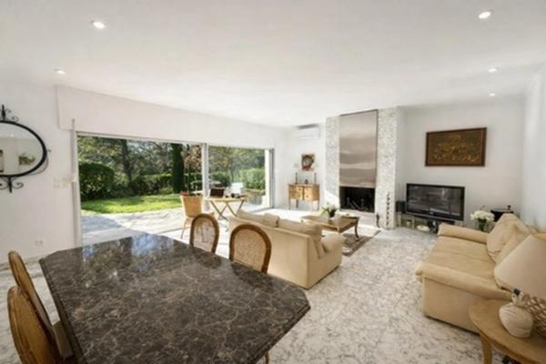 69260 CHARBONNIÈRES-LES-BAINS – Maison 7 pièces – Garage – Piscine – Terrain à bâtir – Calme – Sans vis-à-vis – Proche commodités