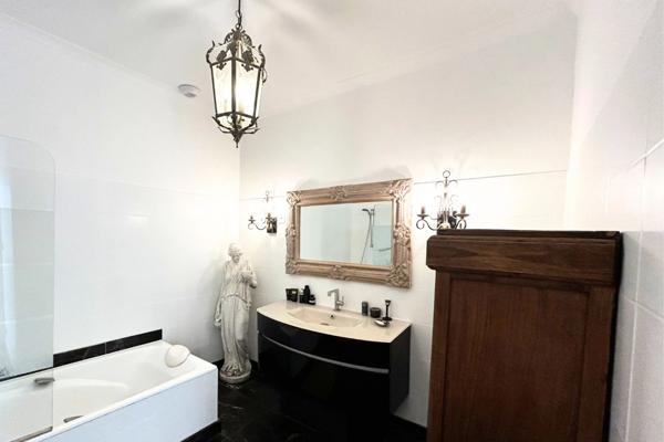 69260 CHARBONNIÈRES-LES-BAINS – Maison 7 pièces – Garage – Piscine – Terrain à bâtir – Calme – Sans vis-à-vis – Proche commodités