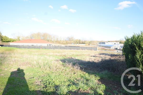 Terrain à vendre  1066 m2 CREUZIER LE VIEUX - 03
