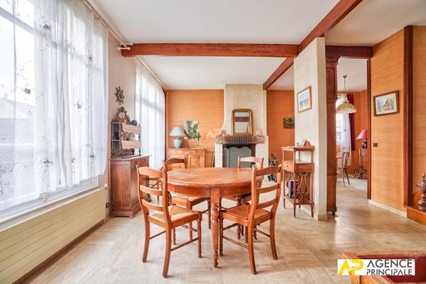 le mesnil le roi - maison ancienne avec extension - très beau jardin 800 m² - travaux à prévoir 849 000 € **  - Référence  13023