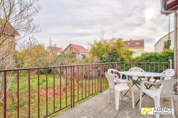 le mesnil le roi - maison ancienne avec extension - très beau jardin 800 m² - travaux à prévoir 849 000 € **  - Référence  13023