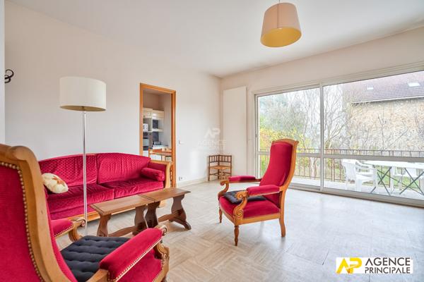 le mesnil le roi - maison ancienne avec extension - très beau jardin 800 m² - travaux à prévoir 849 000 € **  - Référence  13023