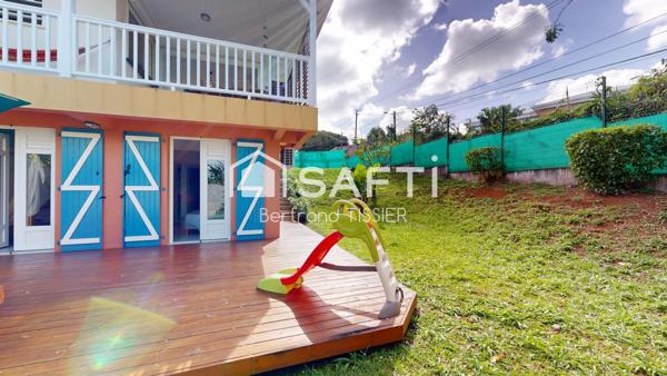 Maison deux chambres, duplex, excellent état