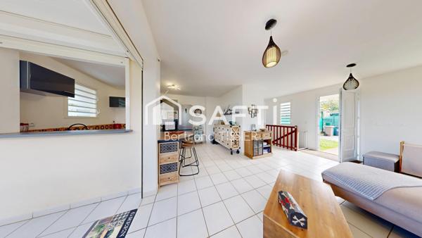 Maison deux chambres, duplex, excellent état