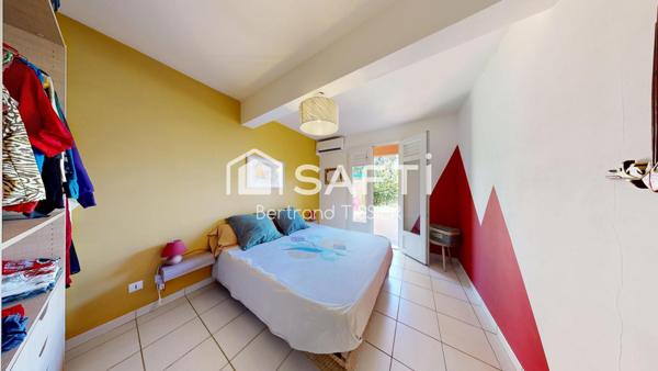 Maison deux chambres, duplex, excellent état