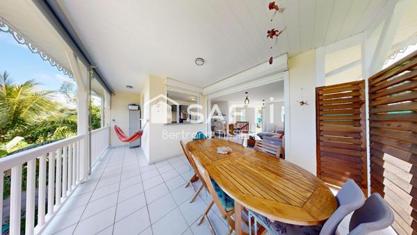 Maison deux chambres, duplex, excellent état