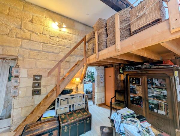 Maison à BORDEAUX, 33300 - 7 pièces 155m²