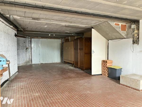 STE PAZANNE MAISON DEUX CHAMBRES, GARAGE, PREAU ET TERRAIN CLOS