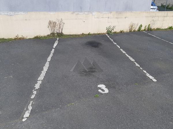 BREST LAMBEZELLEC APPARTEMENT PARKING