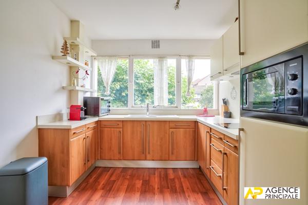 Appartement 3 pièce(s) - ascenseur - vue dégagée - grand balcon €435 000 ** - Référence 4515-cpy-cpy