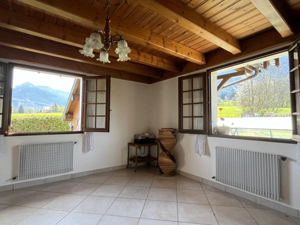 Annecy (74000) SAINT LAURENT (74) CHALET 216 m² - T2 INDEPENDANT - TERRAIN 1200 m² - PISCINE - GARAGE DOUBLE