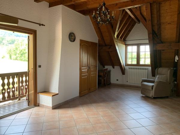 Annecy (74000) SAINT LAURENT (74) CHALET 216 m² - T2 INDEPENDANT - TERRAIN 1200 m² - PISCINE - GARAGE DOUBLE