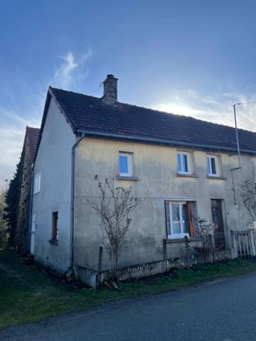 Maison de village 76m2  ANZEME (23) 44000€ à saisir !