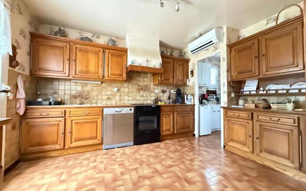 Maison à vendre    5 pièces •  Miramas