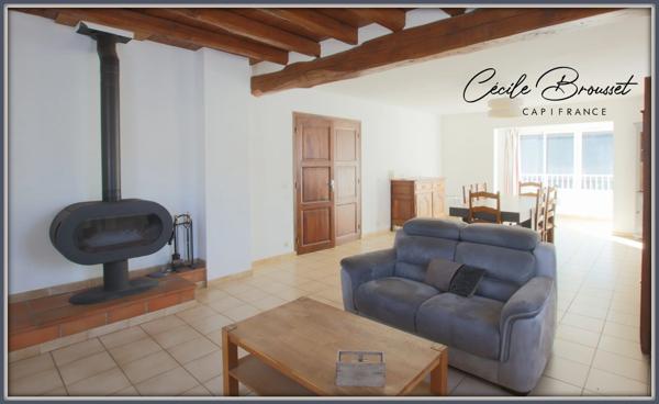 Villa 4 faces à vendre sur 1425 m2 de terrain avec garage et studio indépendant à REYNES (66)