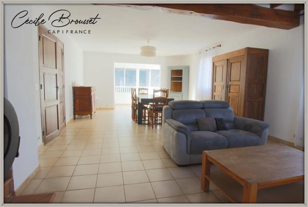 Villa 4 faces à vendre sur 1425 m2 de terrain avec garage et studio indépendant à REYNES (66)