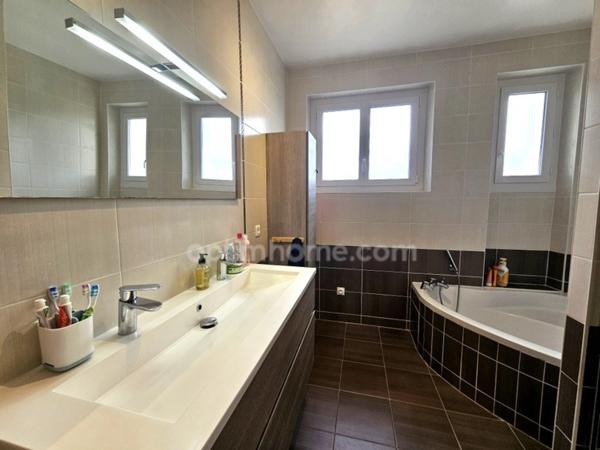 RARE Maison de 195 m², 5 chambres et 107 m² de garage