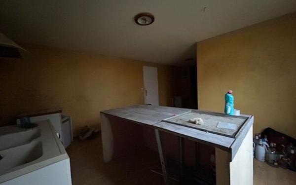 Maison à vendre    3 pièces •  Bruère-Allichamps