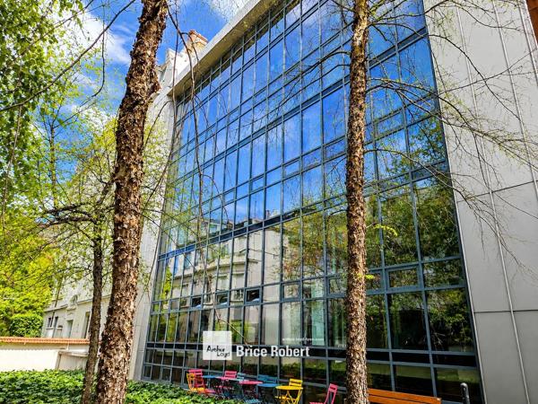 Bureaux à louer Lyon 6ème avec parking privatif et rénovation complète