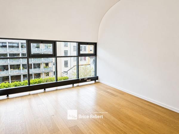 Bureaux à louer Lyon 6ème avec parking privatif et rénovation complète