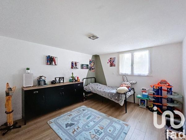 Maison 5 pièces de 151 m² à Bourgbarré (35230)