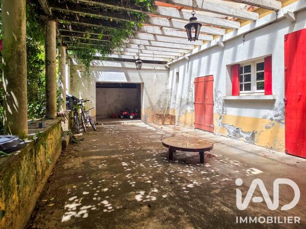 Maison à vendre 8 pièces 210 m² Saint Geniez d'Olt et d'Aubrac