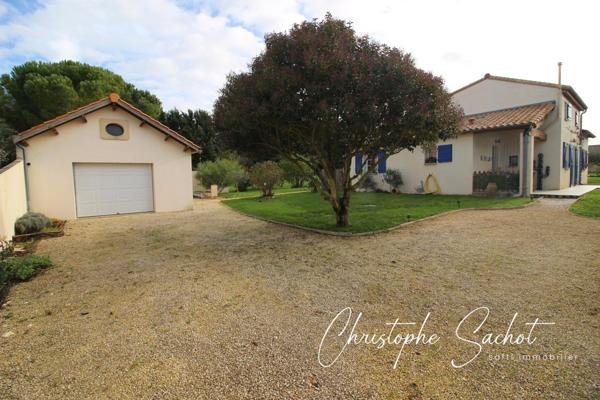 Maison de 143m2 4 chambres et un grand Garage !