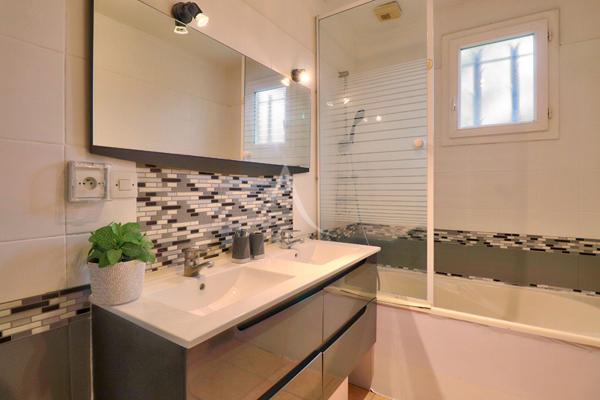 VILLA TYPE 5 ET VILLA TYPE 2 AVEC JARDINS A VINON SUR VERDON