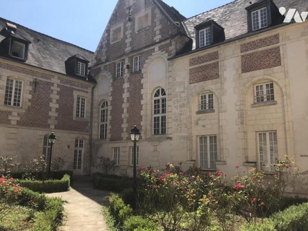 Bel appartement T4, 1er étage, "Le Couvent des Dames de la Congrégation" (102 m2)