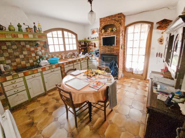 Maison Salon De Provence 6 pièce(s) 160 m2 + 40m2 de garage