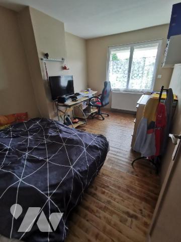 Maison semi-individuelle - proche université, écoles, et transports en commun