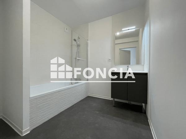 Location Appartement 4 pièces 78 m² - 9 RUE ALFRED CHANGENET Chenove 21300