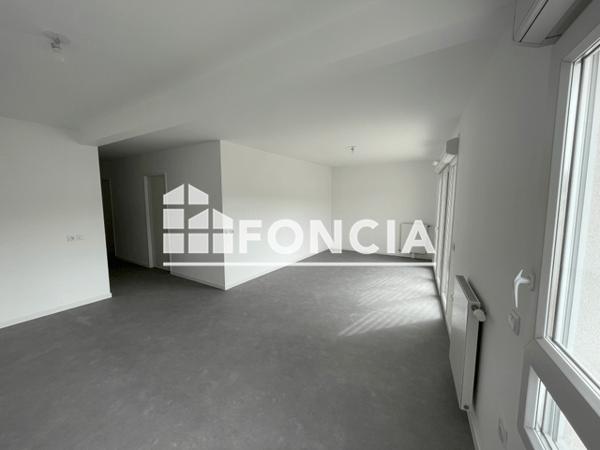 Location Appartement 4 pièces 78 m² - 9 RUE ALFRED CHANGENET Chenove 21300