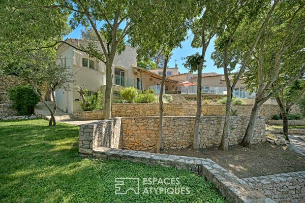 Villa d’exception avec vue, jardin paysagé, piscine, quartier Camplanier