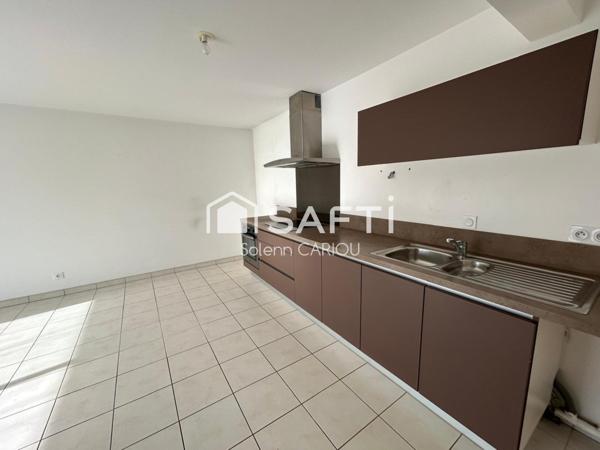 Appartement lumineux avec grand balcon & box fermé – Résidence récente !