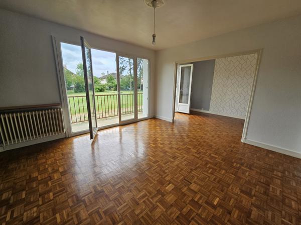 Poitiers SUD, T3 71 m² avec cave et balcon.