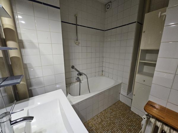 Poitiers SUD, T3 71 m² avec cave et balcon.