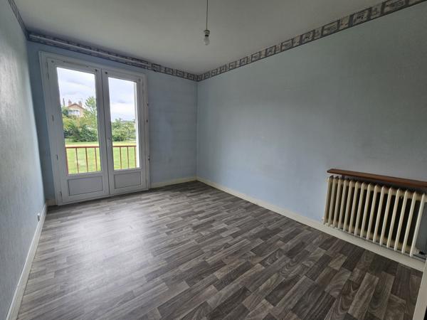 Poitiers SUD, T3 71 m² avec cave et balcon.