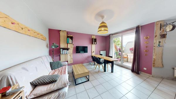 A vendre Appartement 2 pièces lumineux aveccave et parking à Kembs