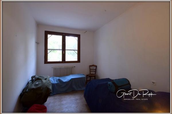 Dpt Aude (11), à vendre LIMOUX maison P6 avec vue panoramique, 5000 m² de terrain et fort potentiel d'investissement