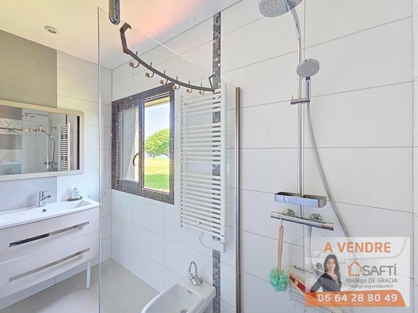 maison d'architecte T7 sur les coteaux et au calme
